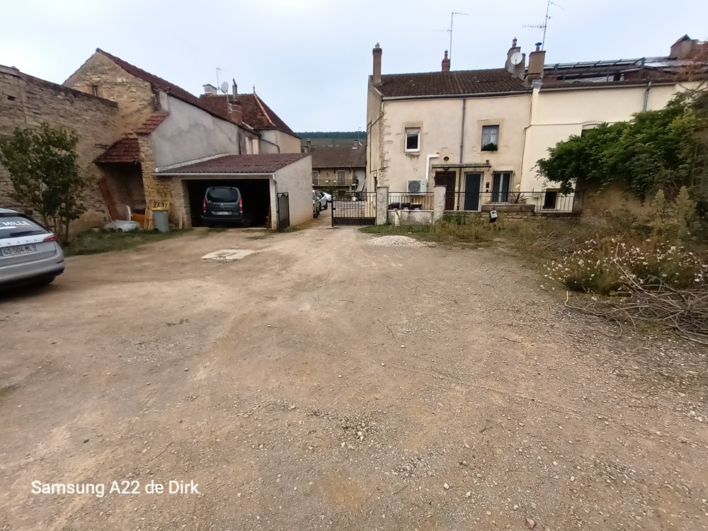 Aire camping-car  Ladoix-Serrigny (21550) - Photo 1